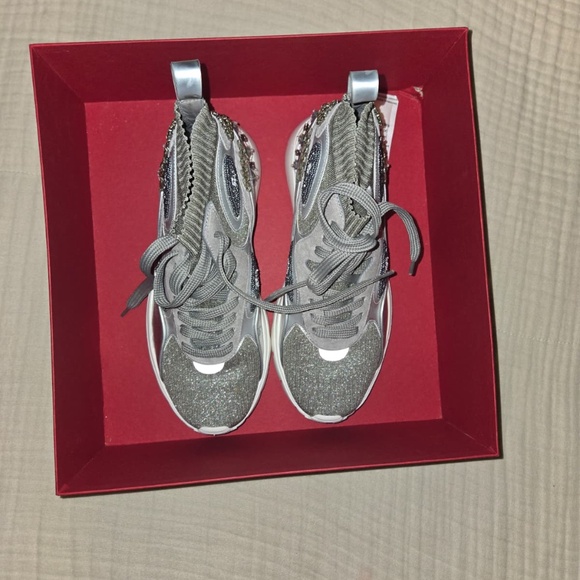 Valentino silver sneakers - Picture 3 of 9